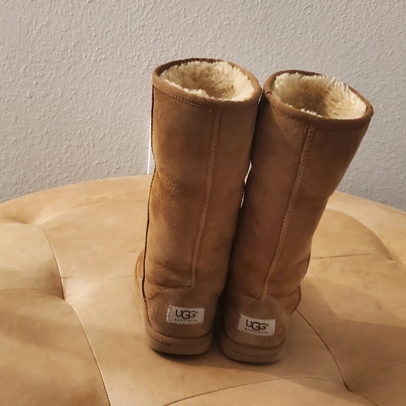 Ugg Clasic Tall Brown Color girls size 2 - Picture 2 of 6